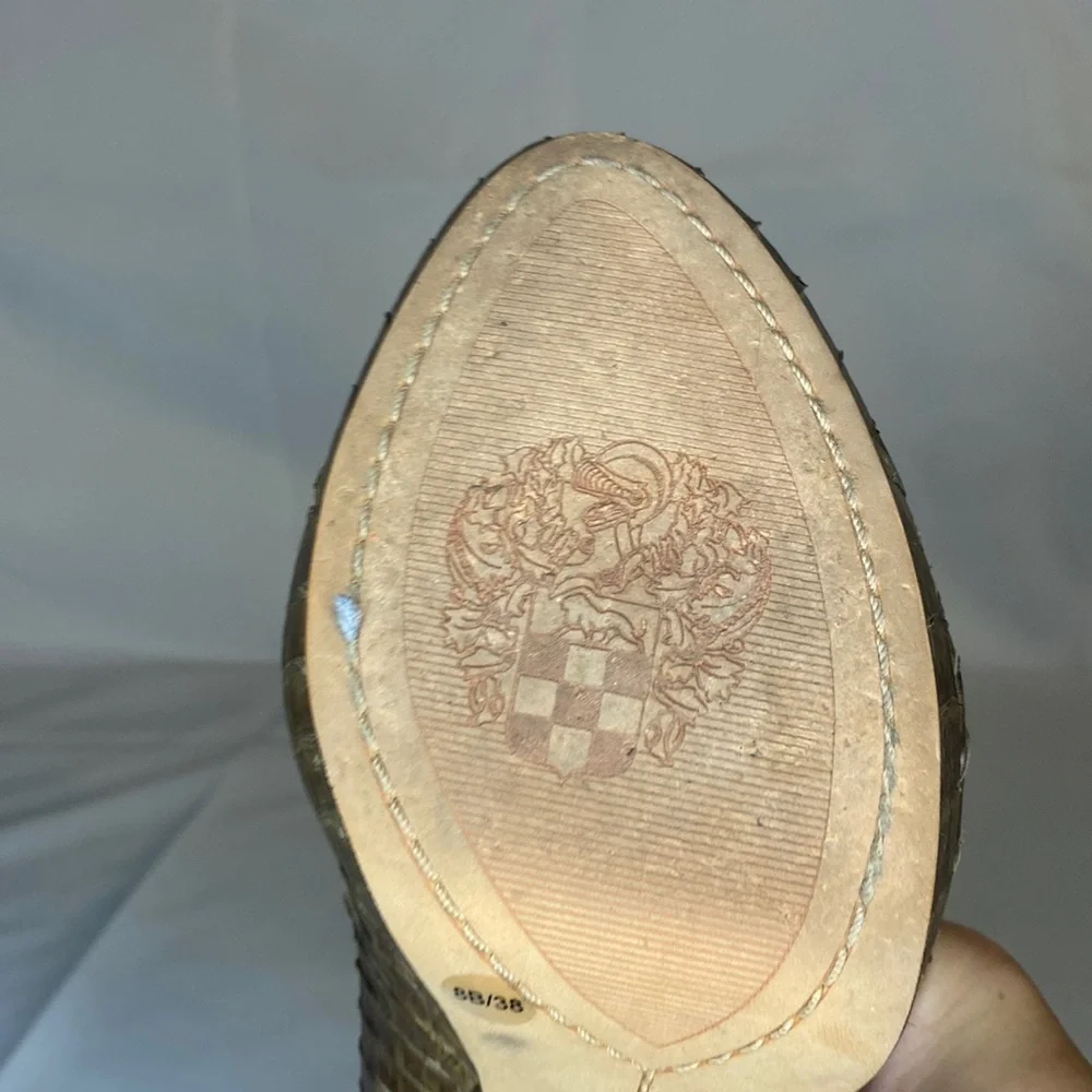 Vince Camuto Snake Skin heels - Picture 5 of 10